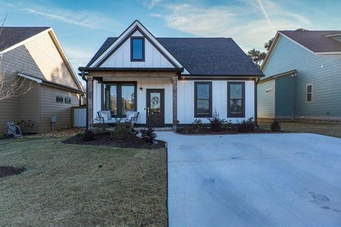 Photo of 57 Idle Place Circle, Rossville, GA 30741 (MLS # 1538586)
