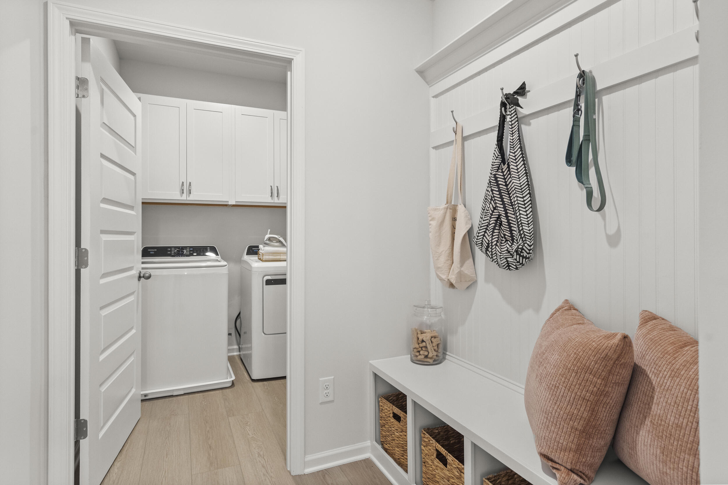 8841 Meadowvale Court