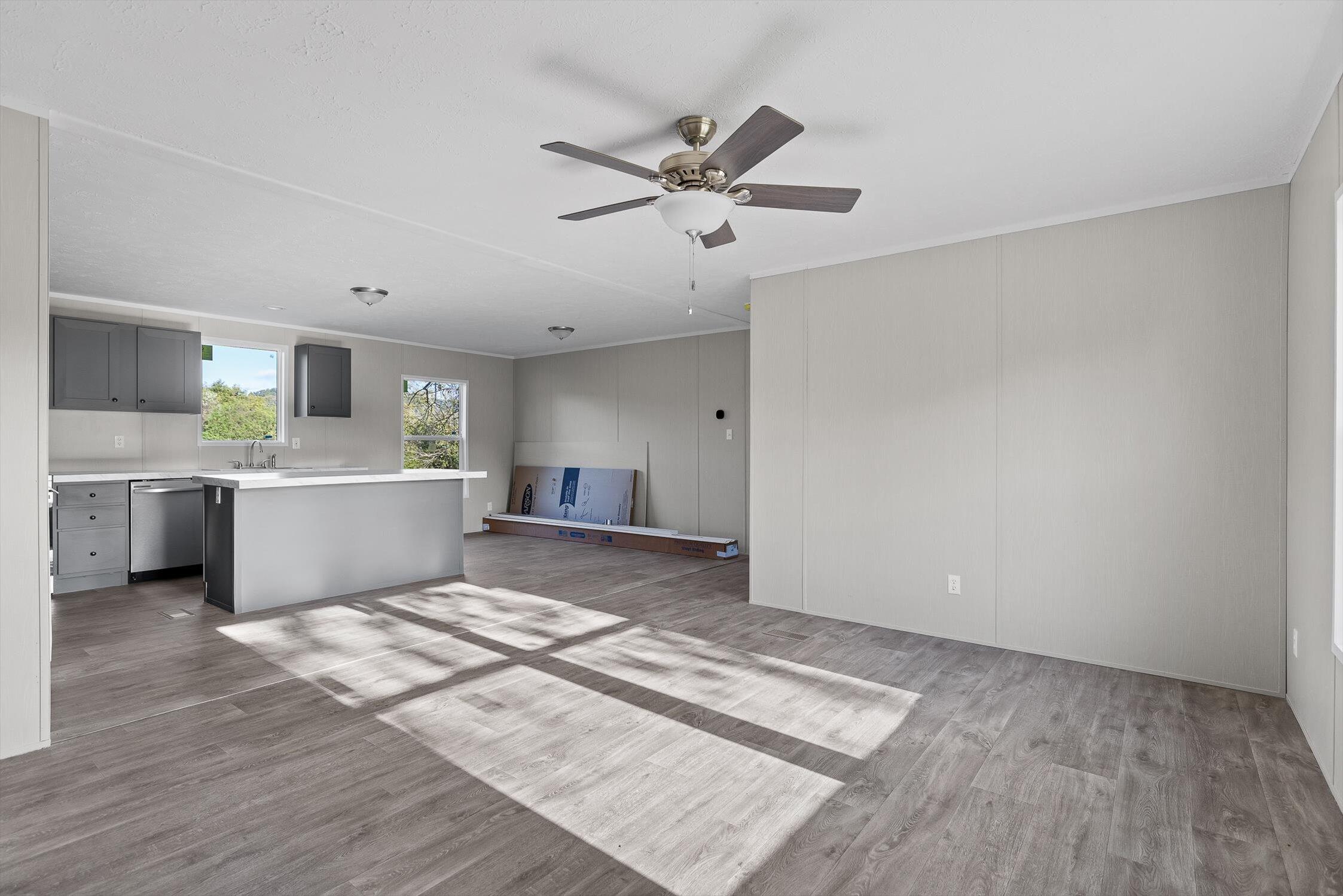 Jasper, Tennessee 37347, United States, 3 Bedrooms Bedrooms, ,2 BathroomsBathrooms,Residential,Active,220698