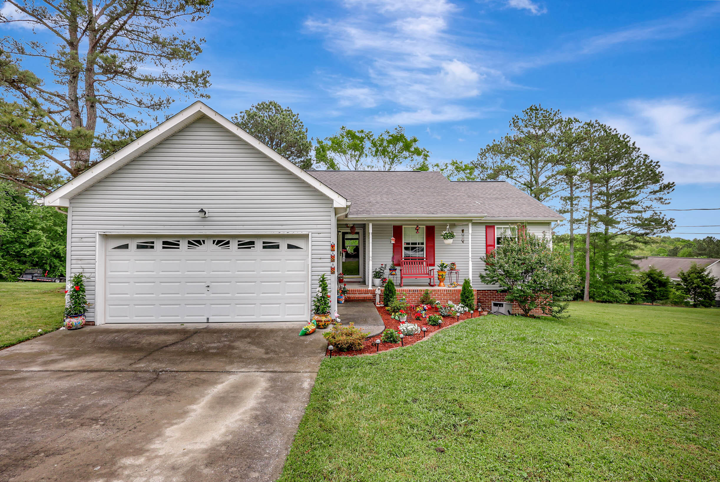 188 Elm Drive, Ringgold, Georgia image 2