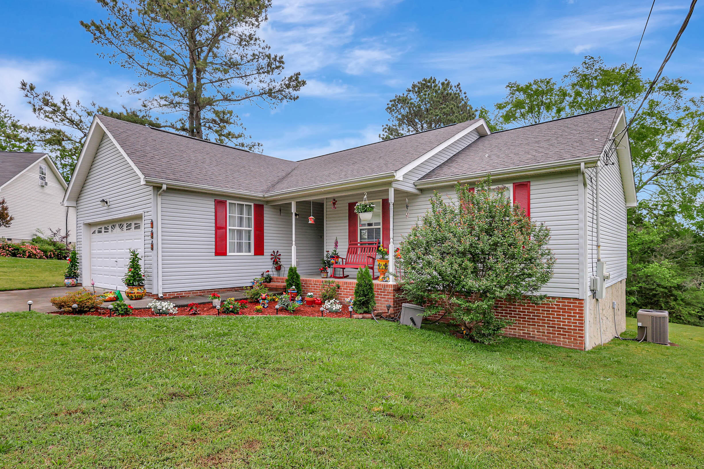 188 Elm Drive, Ringgold, Georgia image 1