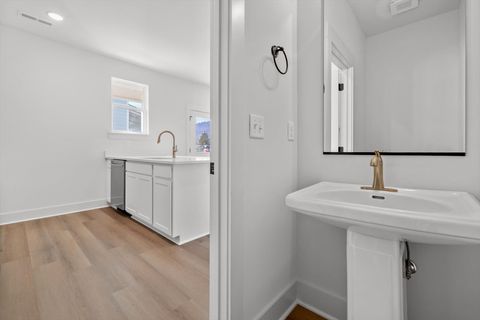 Tiny photo for 508 W 35th Street, Chattanooga, TN 37410 (MLS # 1527811)