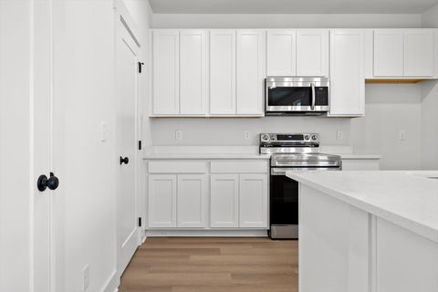 Tiny photo for 508 W 35th Street, Chattanooga, TN 37410 (MLS # 1527811)