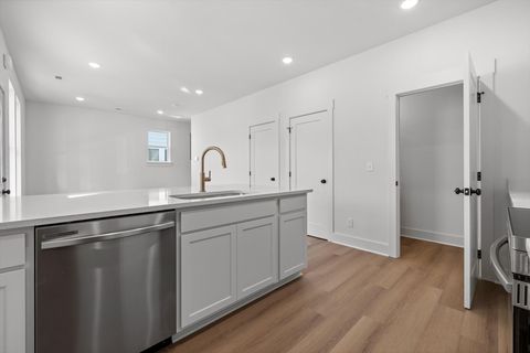 Tiny photo for 508 W 35th Street, Chattanooga, TN 37410 (MLS # 1527811)