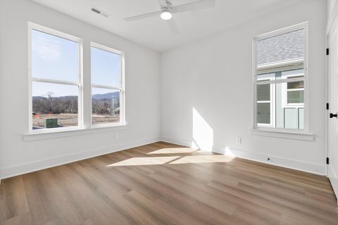 Tiny photo for 508 W 35th Street, Chattanooga, TN 37410 (MLS # 1527811)