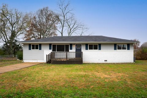 Photo of 151 Sharon Circle, Rossville, GA 30741 (MLS # 1524429)