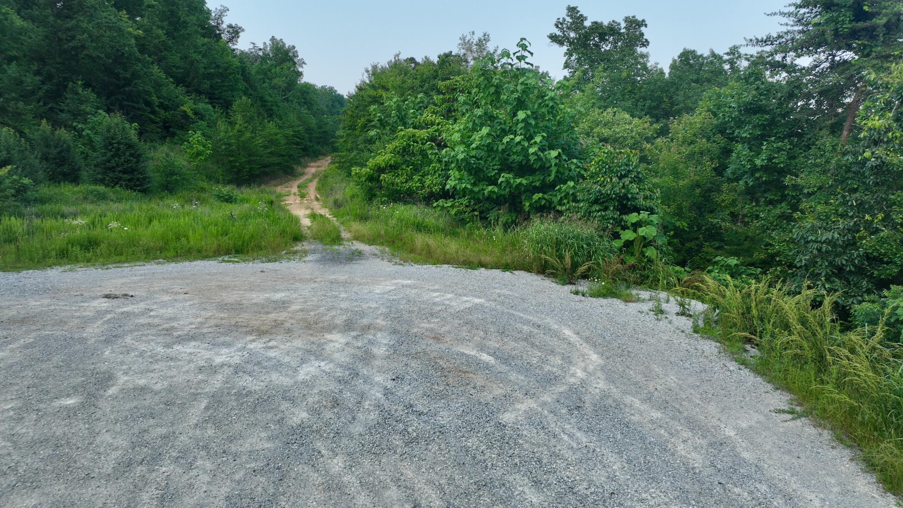 Rocky Ledge Drive, Hixson, Tennessee image 5