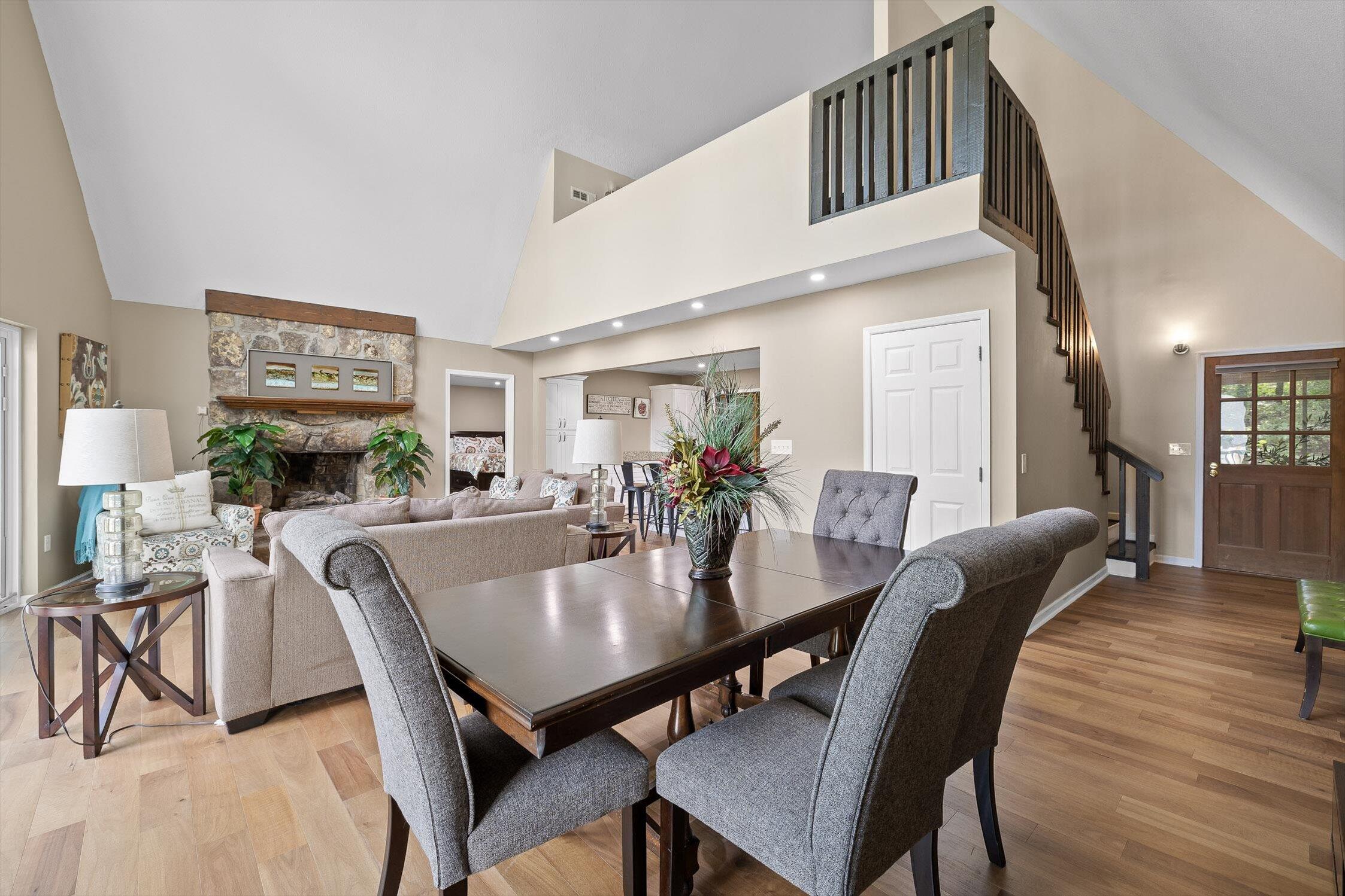 Chattanooga, Tennessee 37416, United States, 3 Bedrooms Bedrooms, ,3 BathroomsBathrooms,Residential,Active,80635