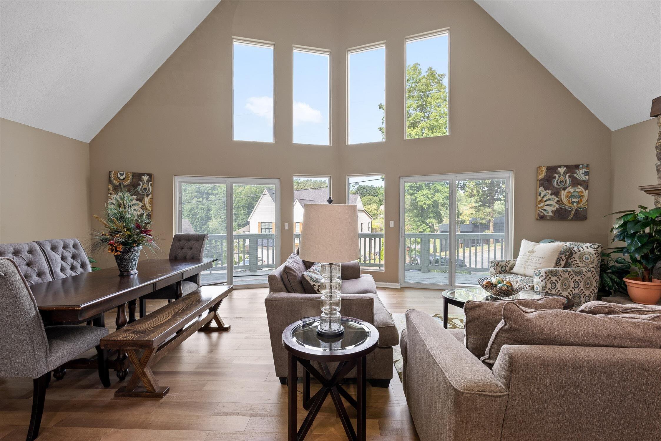 Chattanooga, Tennessee 37416, United States, 3 Bedrooms Bedrooms, ,3 BathroomsBathrooms,Residential,Active,80635