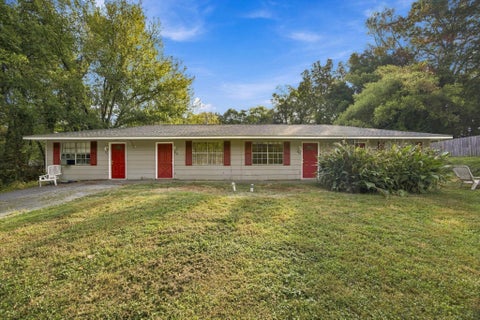 Photo of 466 Oak Street, Rossville, GA 30741 (MLS # 1543108)