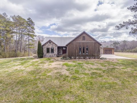 Photo of 3275 Tunnel Hill Rd Road, Cleveland, TN 37311 (MLS # 1527954)