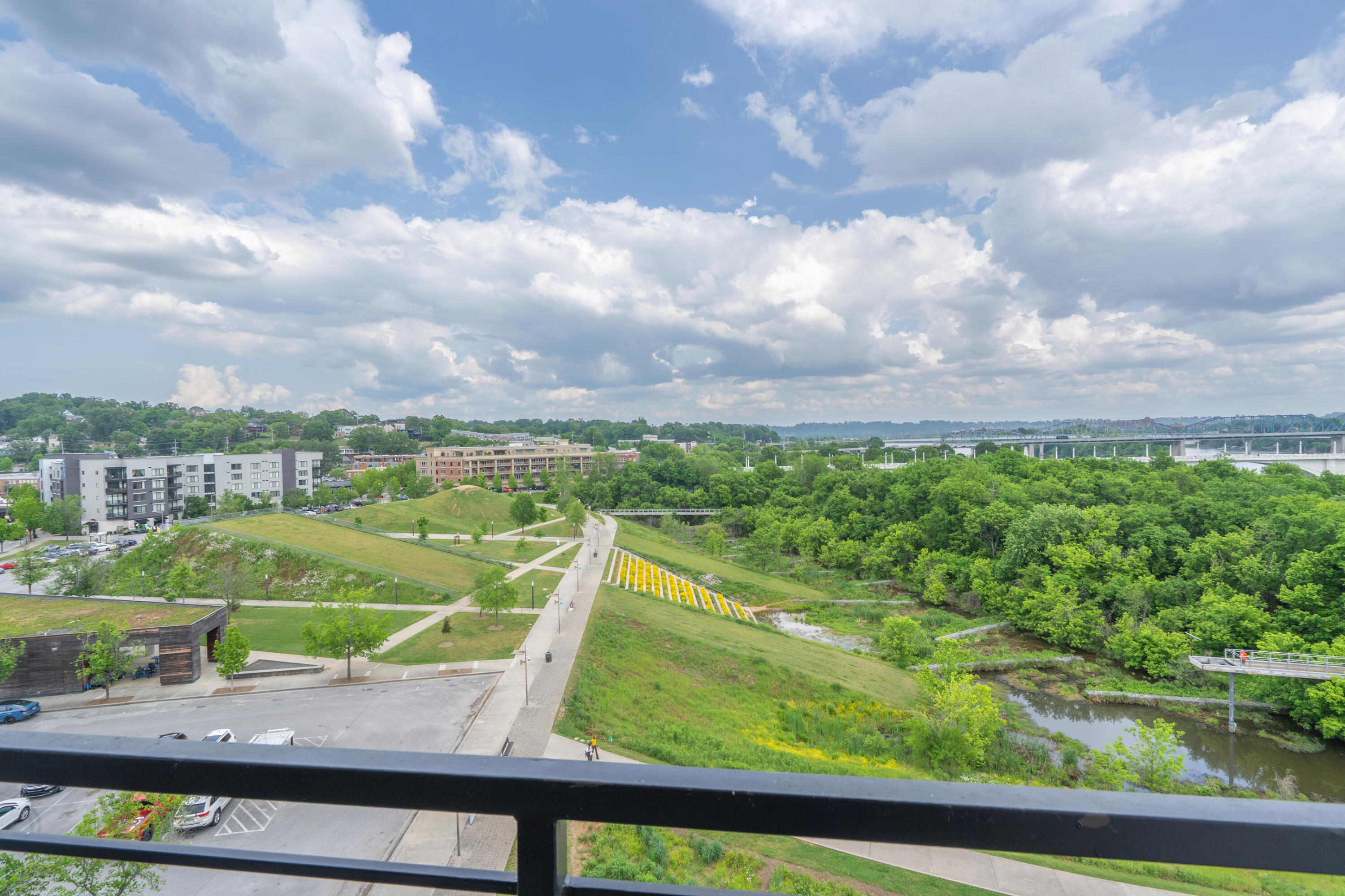 200 Manufacturers Road #APT 727, Chattanooga, Tennessee image 25