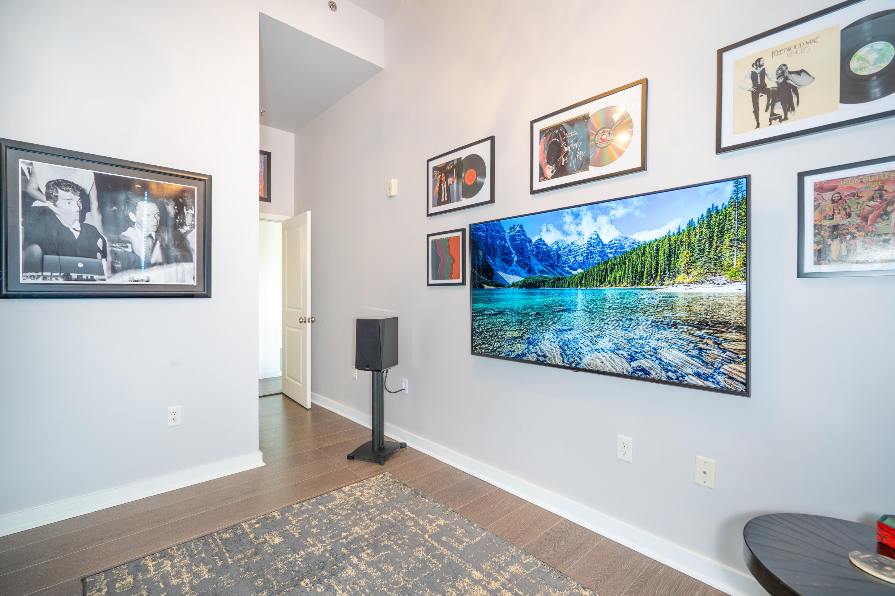 200 Manufacturers Road #APT 727, Chattanooga, Tennessee image 20