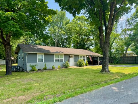 Tiny photo for 410 Ballard Street, Dayton, TN 37321 (MLS # 1527387)