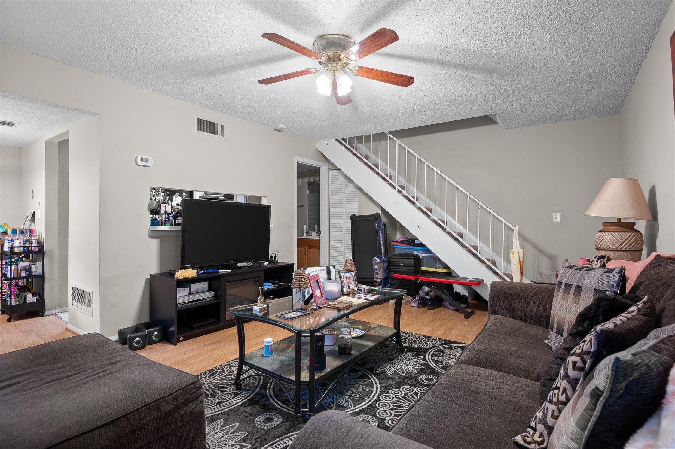 Chattanooga, Tennessee 37415, United States, 2 Bedrooms Bedrooms, ,2 BathroomsBathrooms,Residential,Contingent,152918