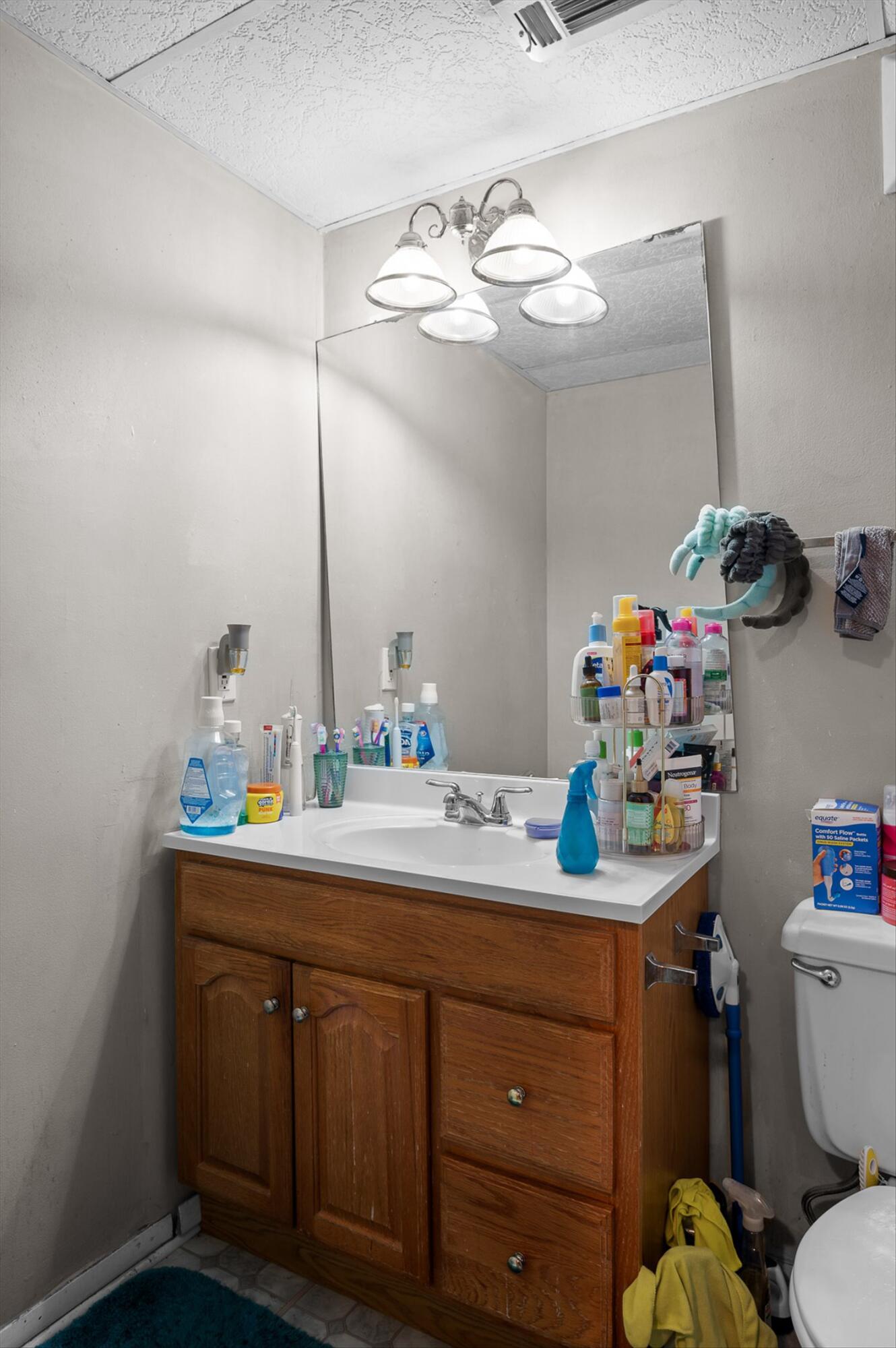 Chattanooga, Tennessee 37415, United States, 2 Bedrooms Bedrooms, ,2 BathroomsBathrooms,Residential,Contingent,152918