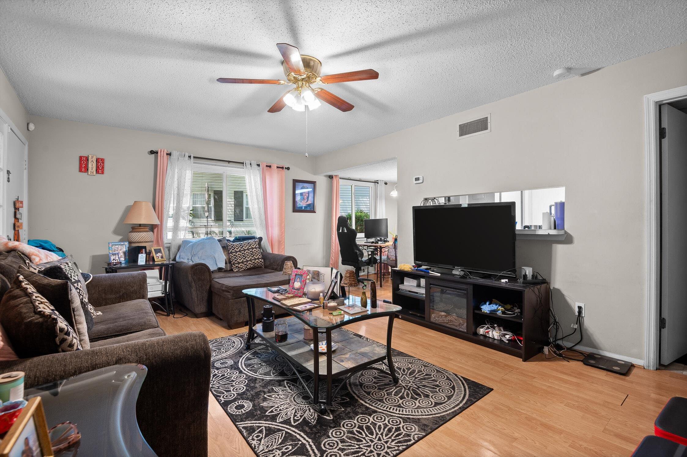 Chattanooga, Tennessee 37415, United States, 2 Bedrooms Bedrooms, ,2 BathroomsBathrooms,Residential,Contingent,152918