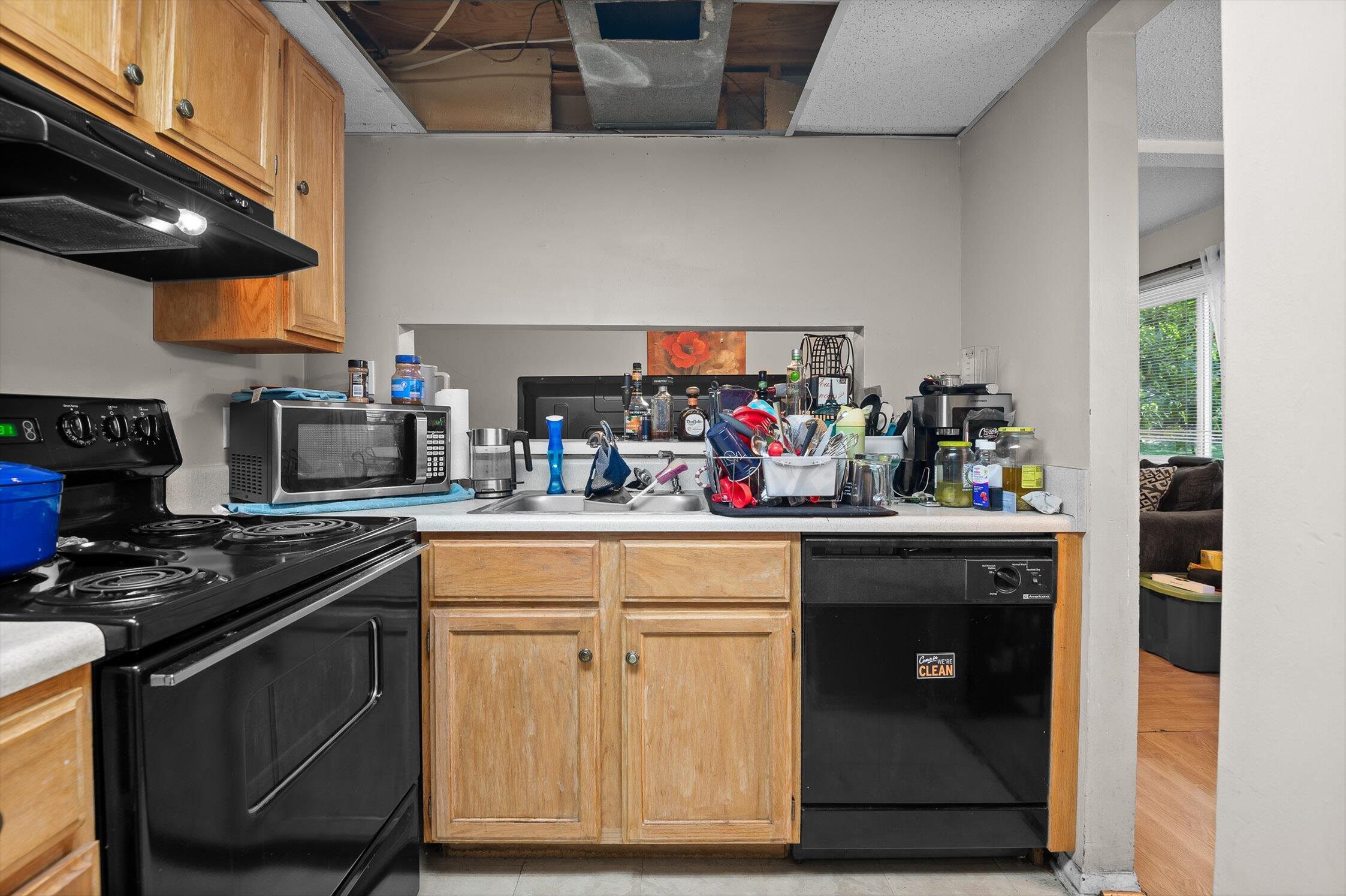 Chattanooga, Tennessee 37415, United States, 2 Bedrooms Bedrooms, ,2 BathroomsBathrooms,Residential,Contingent,152918