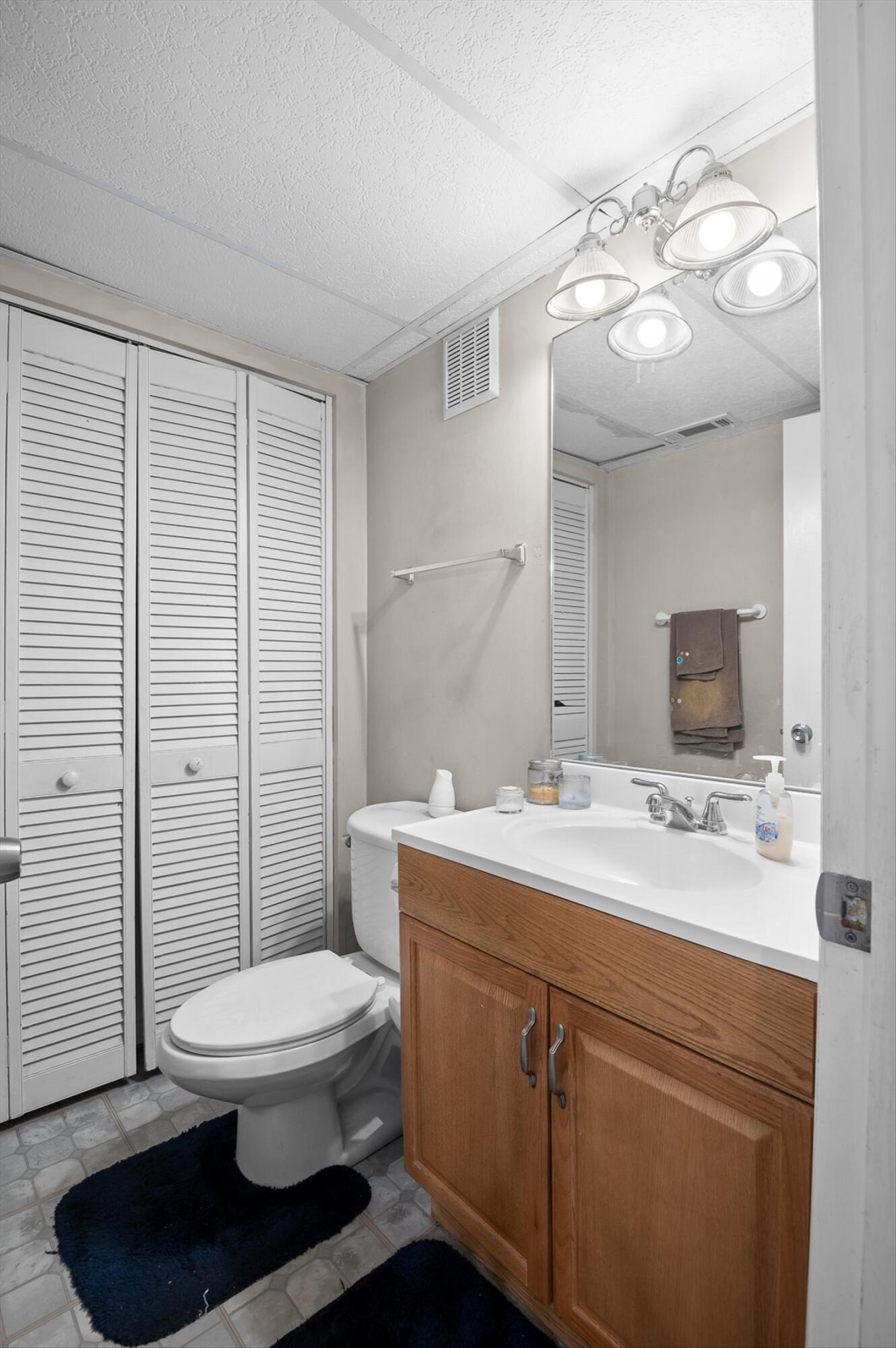 Chattanooga, Tennessee 37415, United States, 2 Bedrooms Bedrooms, ,2 BathroomsBathrooms,Residential,Contingent,152918