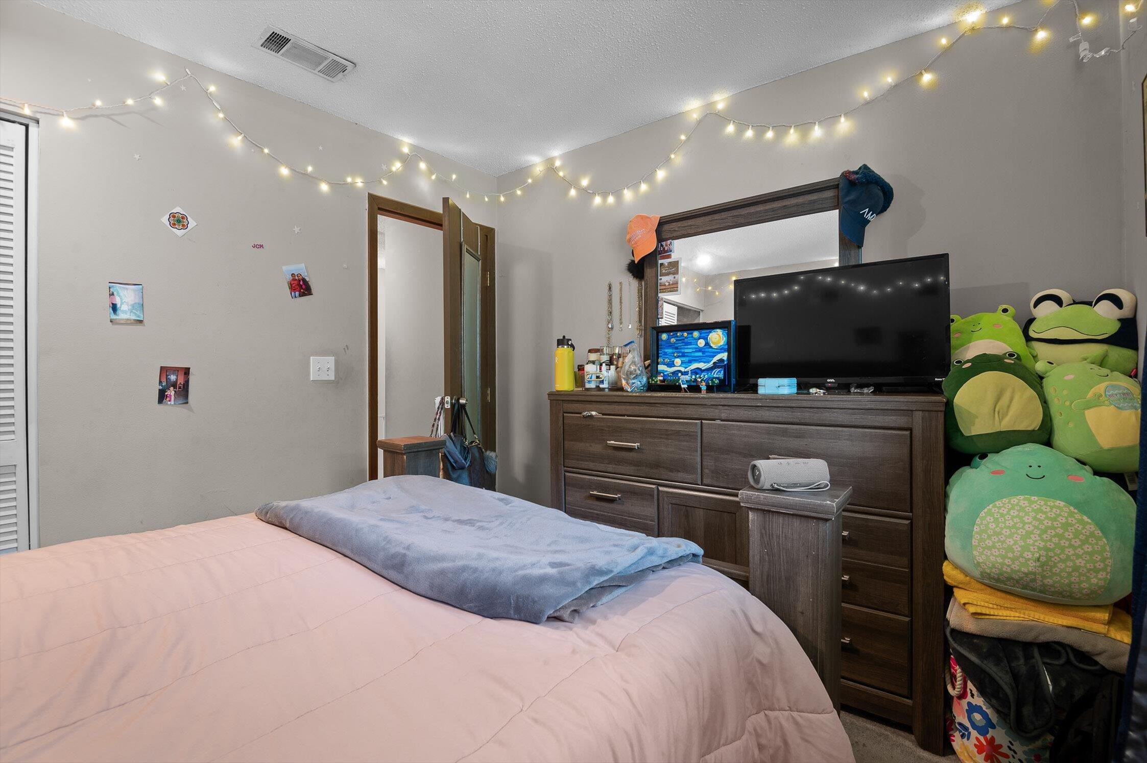 Chattanooga, Tennessee 37415, United States, 2 Bedrooms Bedrooms, ,2 BathroomsBathrooms,Residential,Contingent,152918