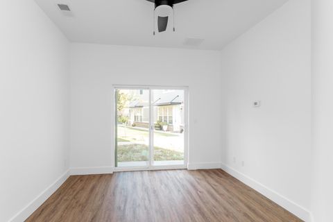 Tiny photo for 943 Montague Place, Chattanooga, TN 37408 (MLS # 1527274)