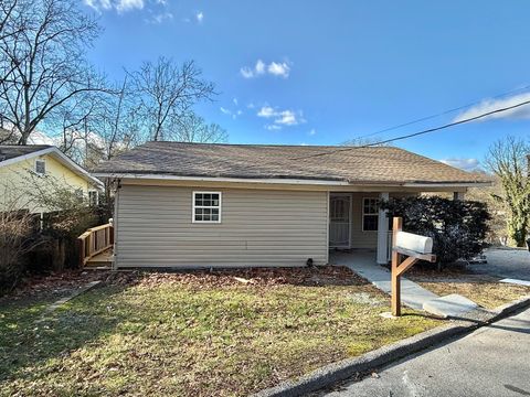 Photo of 805 Gillespie Road, Chattanooga, TN 37411 (MLS # 1527357)
