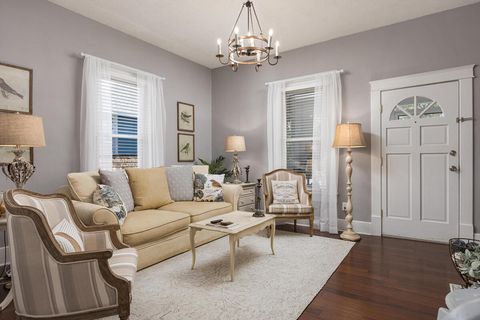 Tiny photo for 5719 Saint Elmo Avenue, Chattanooga, TN 37409 (MLS # 1527949)