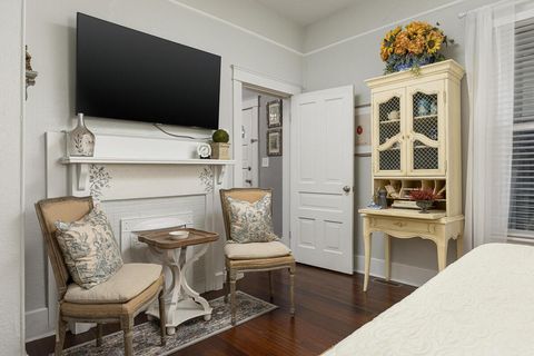 Tiny photo for 5719 Saint Elmo Avenue, Chattanooga, TN 37409 (MLS # 1527949)