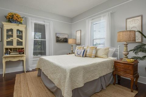 Tiny photo for 5719 Saint Elmo Avenue, Chattanooga, TN 37409 (MLS # 1527949)