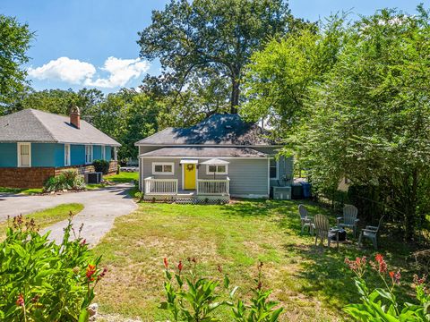 Tiny photo for 5719 Saint Elmo Avenue, Chattanooga, TN 37409 (MLS # 1527949)