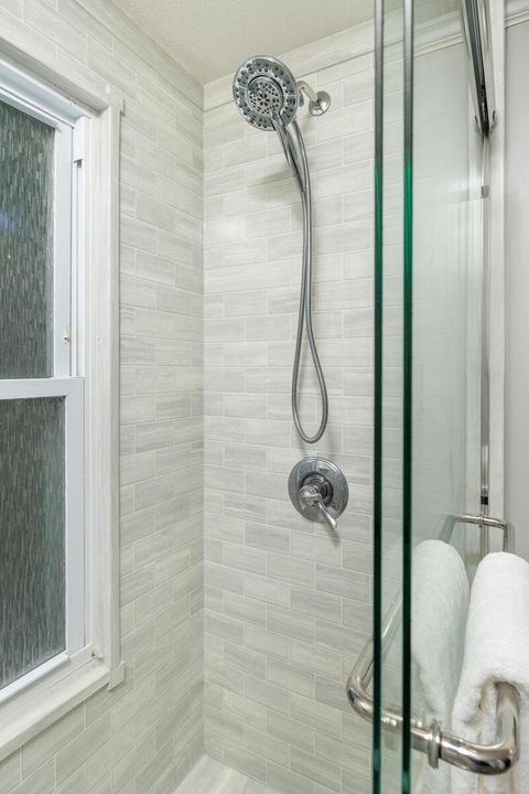 Tiny photo for 5719 Saint Elmo Avenue, Chattanooga, TN 37409 (MLS # 1527949)