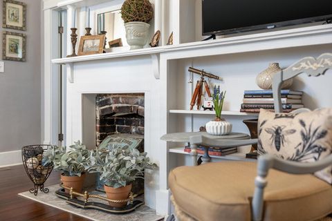 Tiny photo for 5719 Saint Elmo Avenue, Chattanooga, TN 37409 (MLS # 1527949)