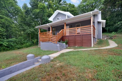 Photo of 3203 E 44th Street Street, Chattanooga, TN 37407 (MLS # 1517312)