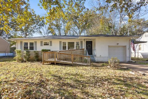Photo of 713 S Lovell Avenue, Chattanooga, TN 37412 (MLS # 1523289)