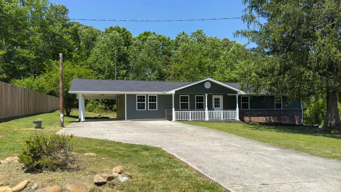 242 Lake Hills Circle, Spring City, Tennessee image 1