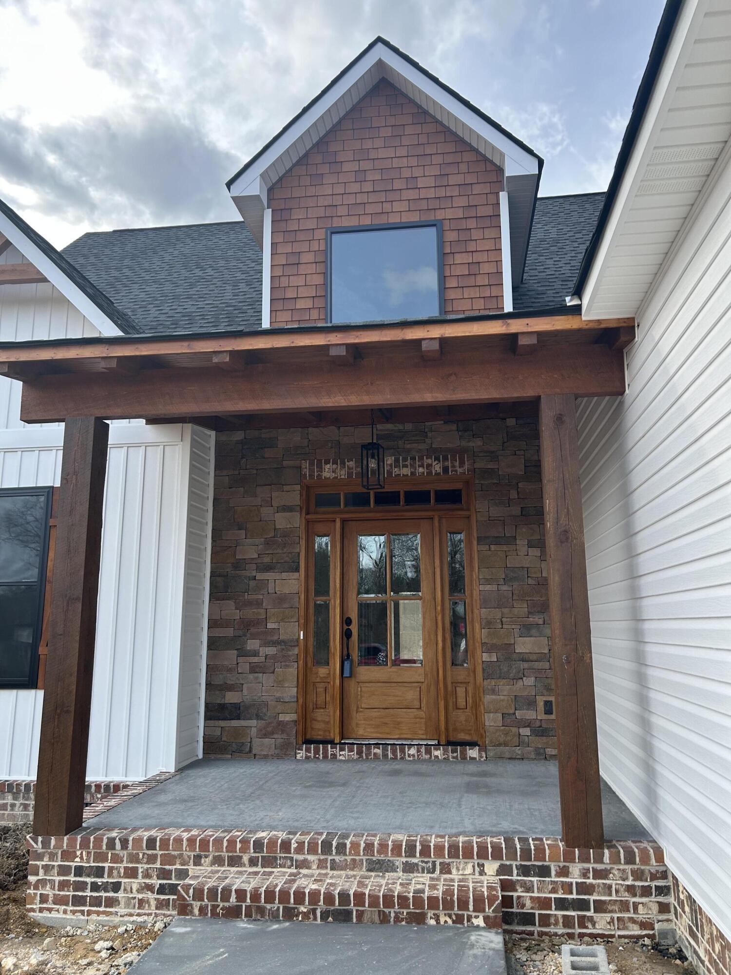 Rock Spring, Georgia 30739, United States, 4 Bedrooms Bedrooms, ,4 BathroomsBathrooms,Residential,Active,36410