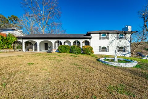 Photo of 130 Sycamore Drive, Rossville, GA 30741 (MLS # 1526741)