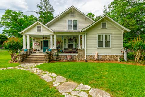 Photo of 215 Gordon Street, Chickamauga, GA 30707 (MLS # 1535940)