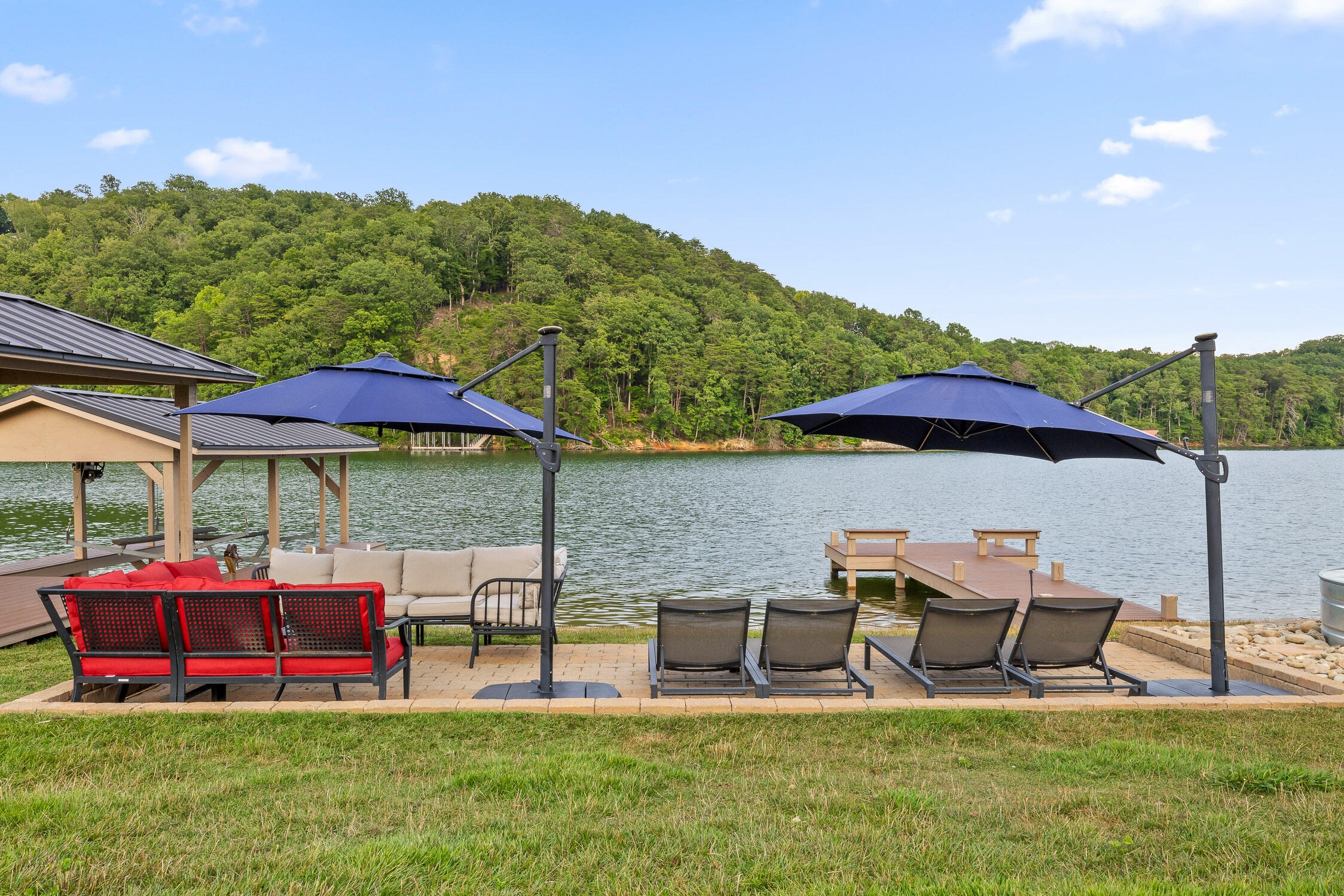 Spring City, Tennessee 37381, United States, 4 Bedrooms Bedrooms, ,4 BathroomsBathrooms,Residential,Active,233576