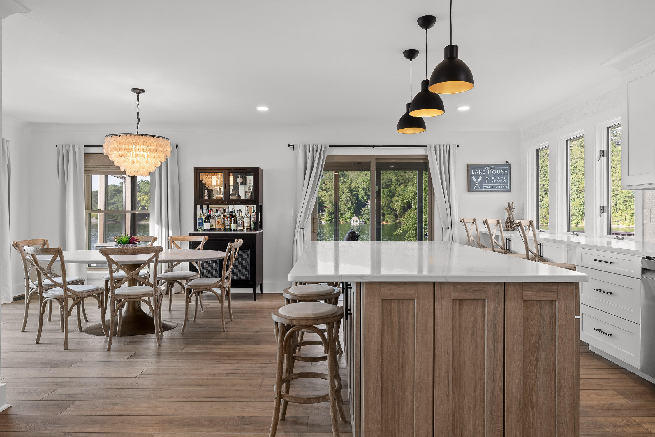 Spring City, Tennessee 37381, United States, 4 Bedrooms Bedrooms, ,4 BathroomsBathrooms,Residential,Active,233576