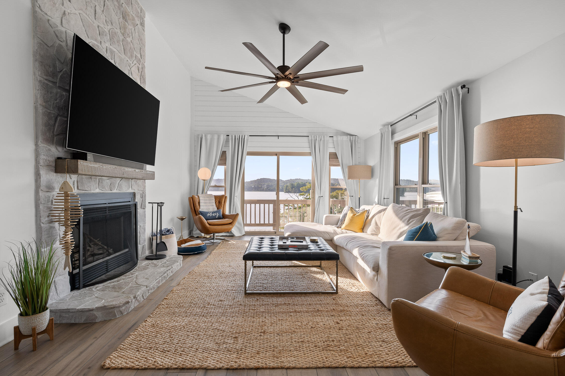 Spring City, Tennessee 37381, United States, 4 Bedrooms Bedrooms, ,4 BathroomsBathrooms,Residential,Active,233576