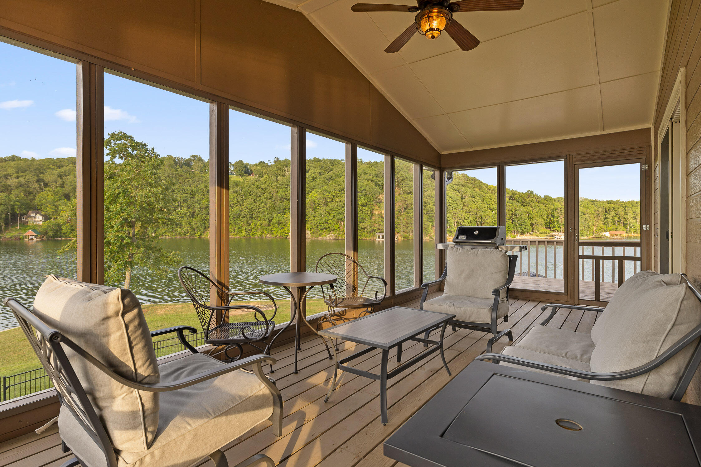 Spring City, Tennessee 37381, United States, 4 Bedrooms Bedrooms, ,4 BathroomsBathrooms,Residential,Active,233576