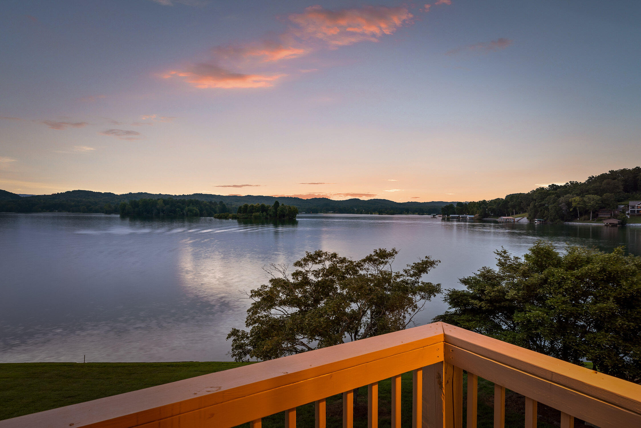 Spring City, Tennessee 37381, United States, 4 Bedrooms Bedrooms, ,4 BathroomsBathrooms,Residential,Active,233576