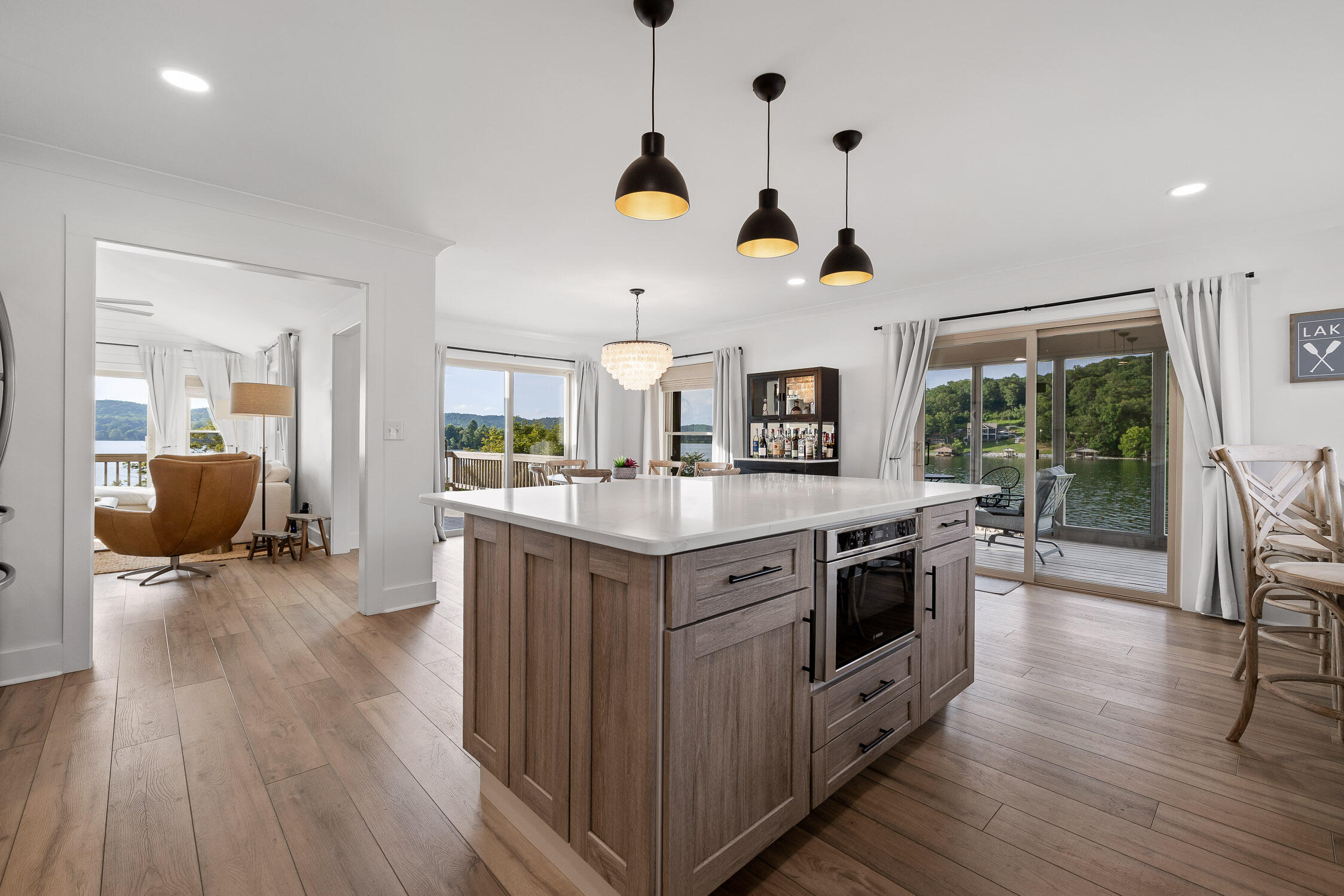 Spring City, Tennessee 37381, United States, 4 Bedrooms Bedrooms, ,4 BathroomsBathrooms,Residential,Active,233576