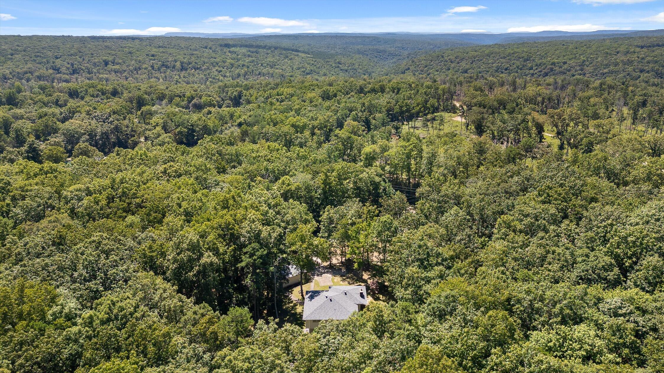 Chattanooga, Tennessee 37405, United States, 4 Bedrooms Bedrooms, ,3 BathroomsBathrooms,Residential,Active,200505