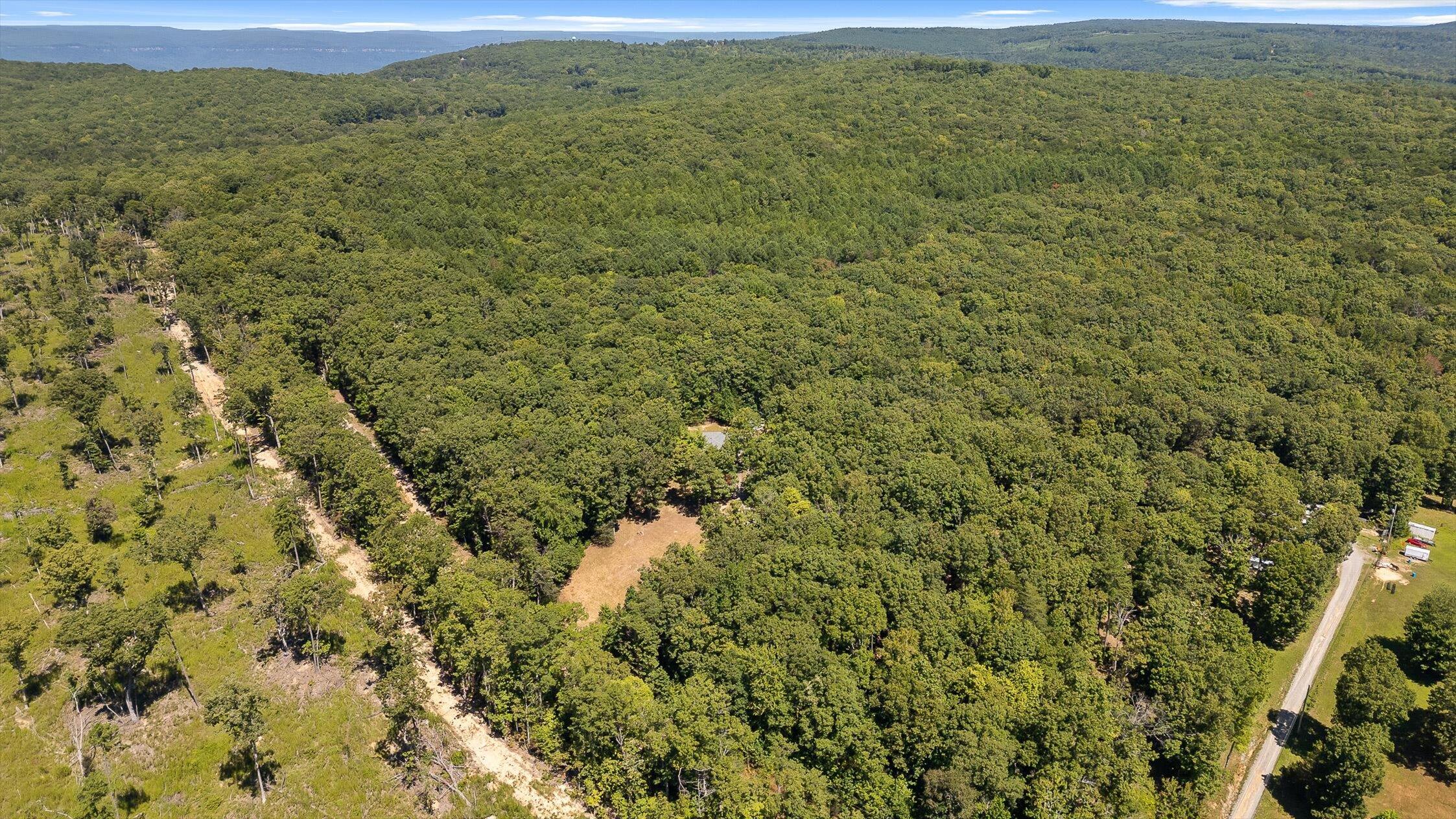 Chattanooga, Tennessee 37405, United States, 4 Bedrooms Bedrooms, ,3 BathroomsBathrooms,Residential,Active,200505