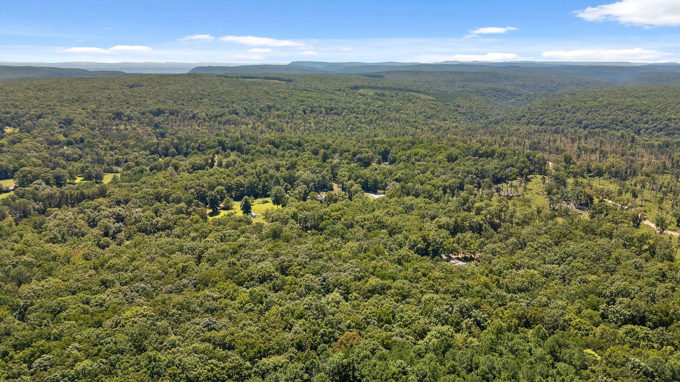 Chattanooga, Tennessee 37405, United States, 4 Bedrooms Bedrooms, ,3 BathroomsBathrooms,Residential,Active,200505