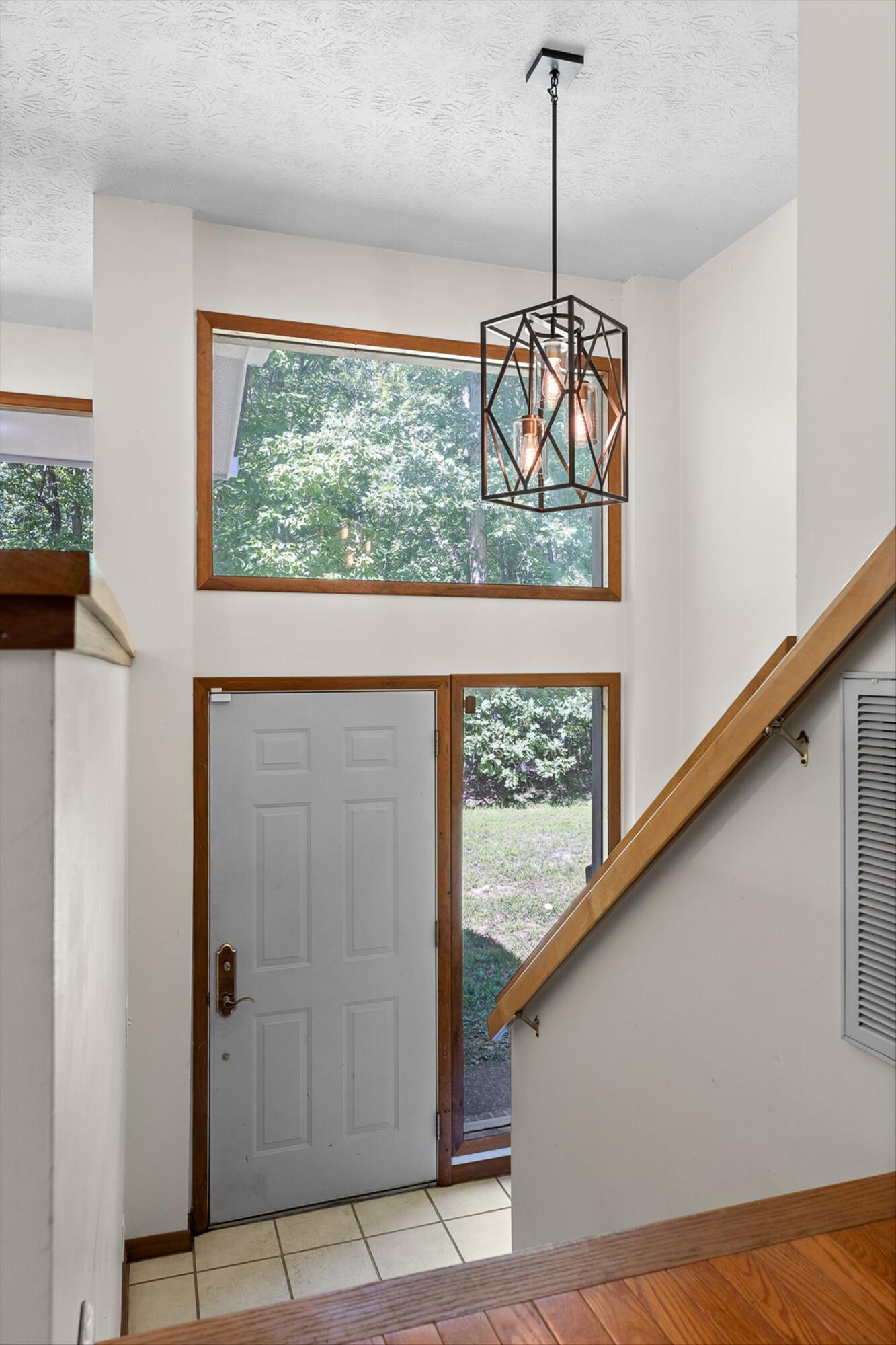 Chattanooga, Tennessee 37405, United States, 4 Bedrooms Bedrooms, ,3 BathroomsBathrooms,Residential,Active,200505