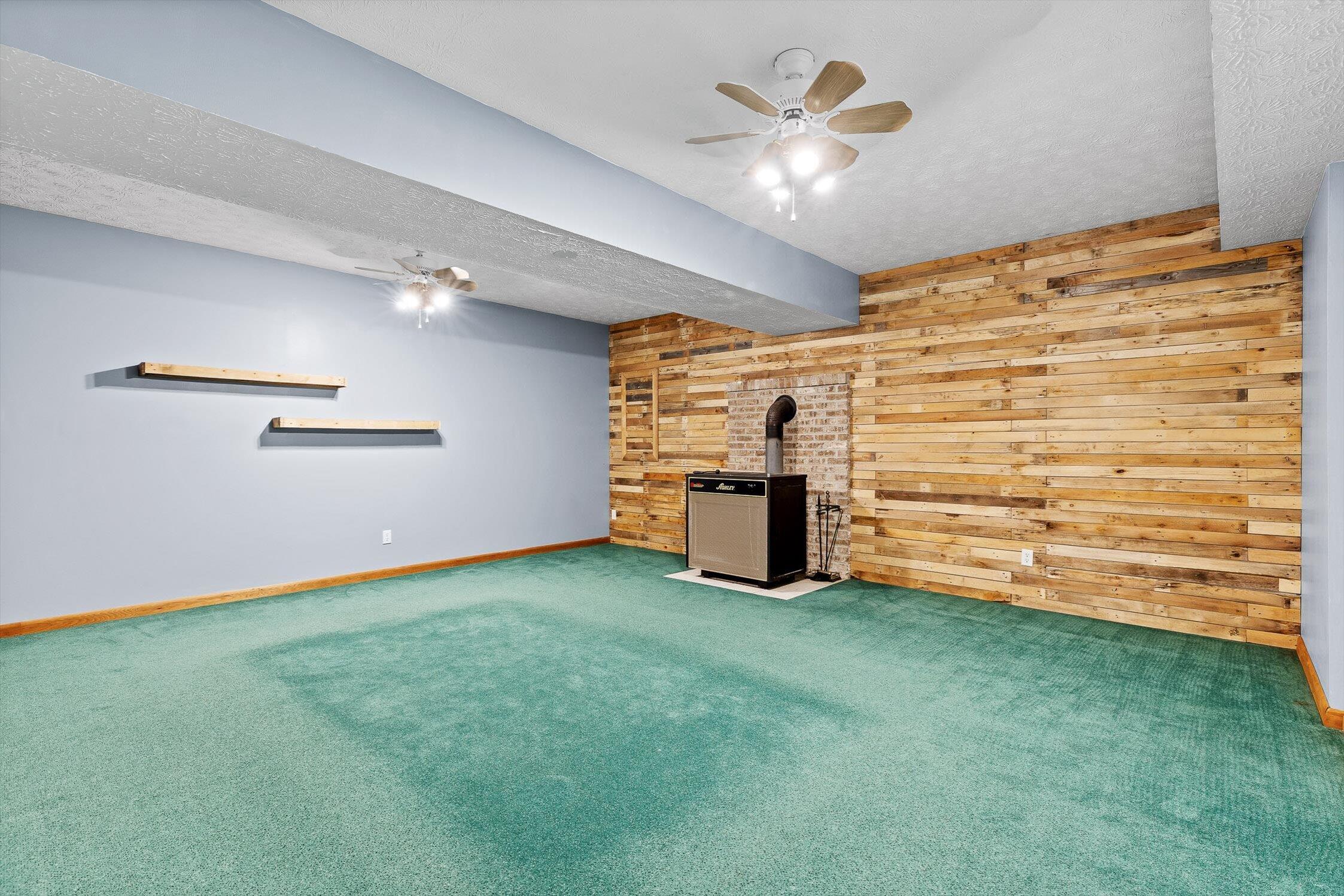 Chattanooga, Tennessee 37405, United States, 4 Bedrooms Bedrooms, ,3 BathroomsBathrooms,Residential,Active,200505