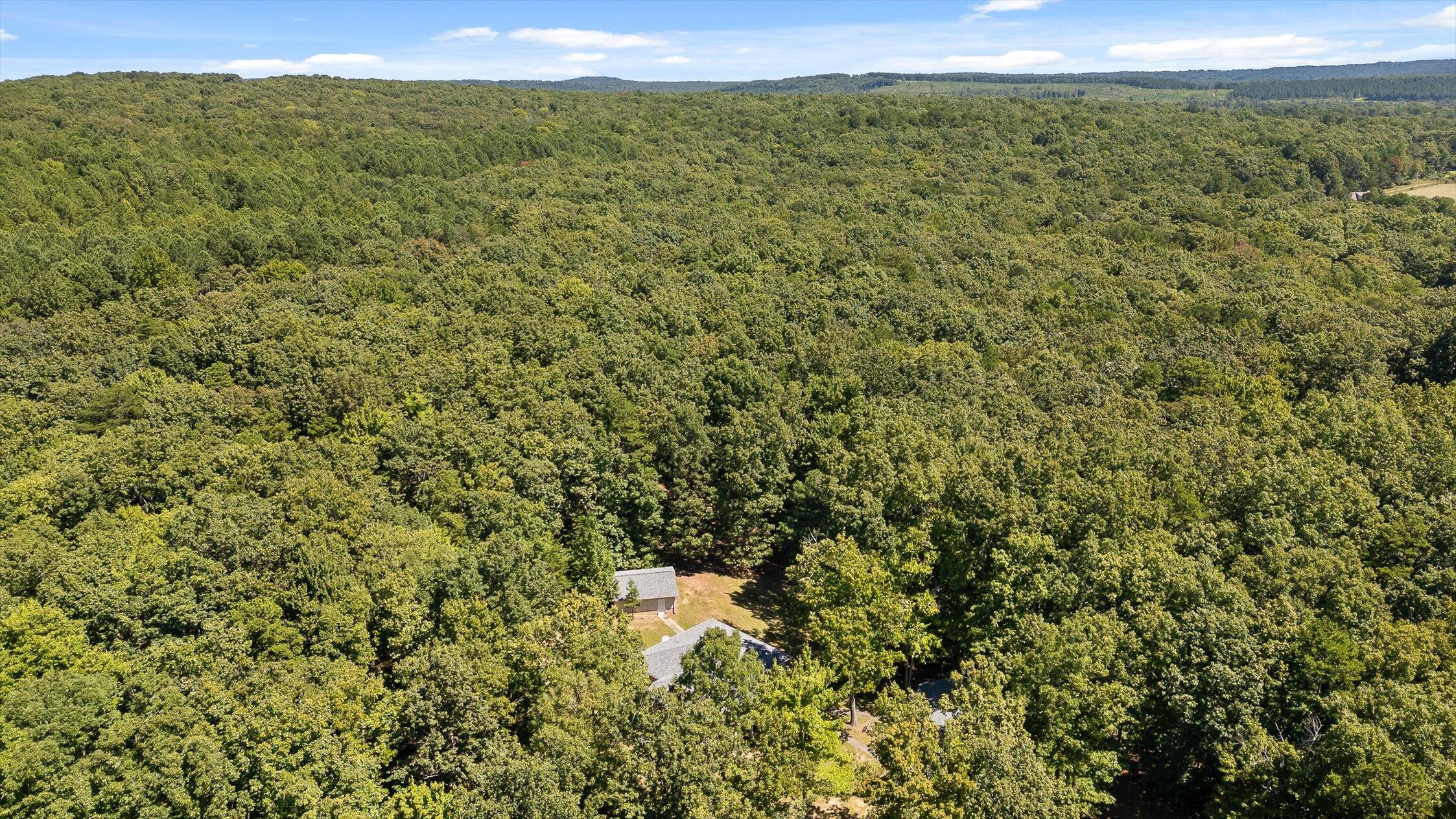 Chattanooga, Tennessee 37405, United States, 4 Bedrooms Bedrooms, ,3 BathroomsBathrooms,Residential,Active,200505